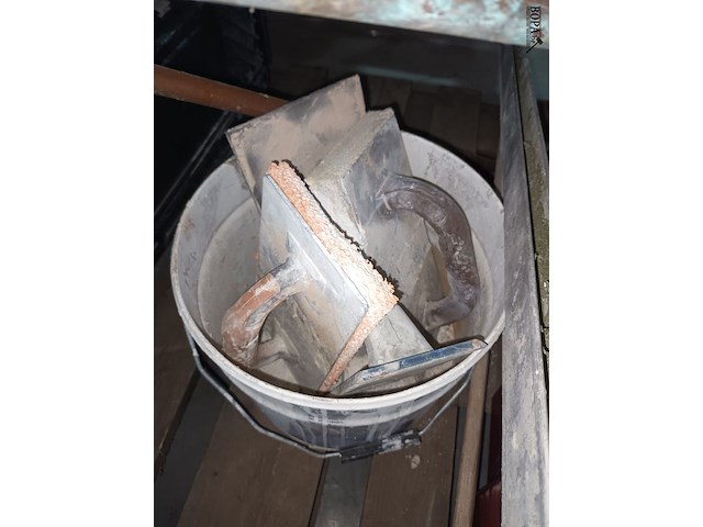 Lot 49 - plamuurgereedschap - afbeelding 3 van  4