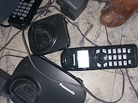 Lot 49 - radio en telefonie. 3 stuks - afbeelding 4 van  4