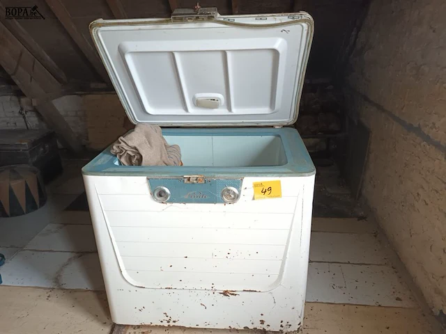 Lot 49 - retro diepvrieskist linde - afbeelding 1 van  6