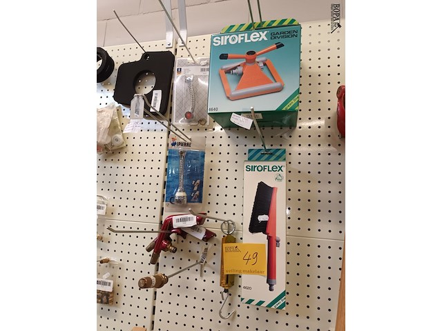 Lot 49 - waterspuitstukken. 7 stuks - afbeelding 1 van  4