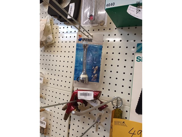 Lot 49 - waterspuitstukken. 7 stuks - afbeelding 3 van  4