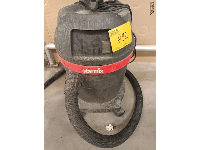Lot 492 - stofzuiger starmix - afbeelding 2 van  4