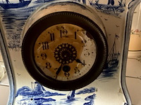 Lot 493 - delft keukenklok gemerkt - afbeelding 2 van  3