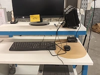 Lot 494 - computer configuratie, radio en telefoon - afbeelding 1 van  8