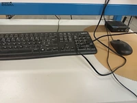 Lot 494 - computer configuratie, radio en telefoon - afbeelding 4 van  8