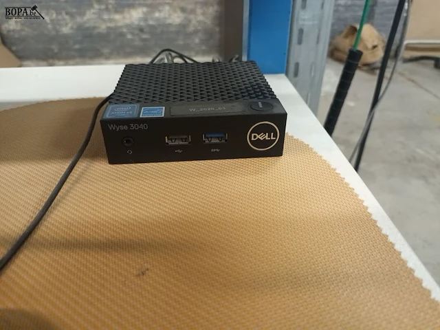 Lot 494 - computer configuratie, radio en telefoon - afbeelding 5 van  8
