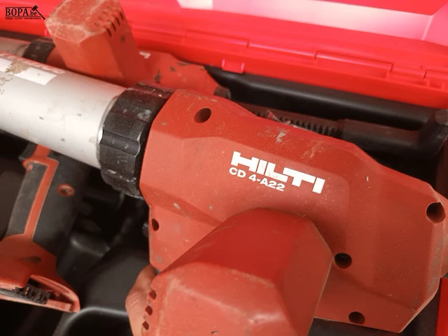 Lot 495 - accu kitspuit hilti. 2 stuks - afbeelding 4 van  5