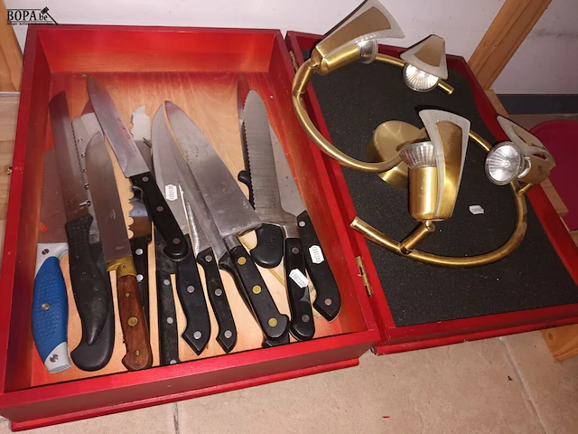 Lot 495 - huisraad - afbeelding 2 van  4