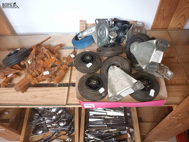 Lot 496 - diversen - afbeelding 4 van  5