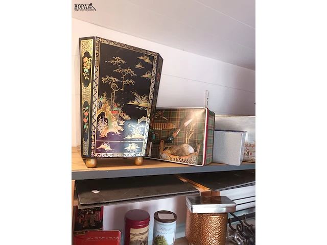 Lot 497 - blikken dozen en diversen - afbeelding 2 van  5