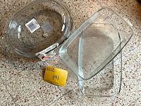 Lot 497 - pyrex braadsledes, 3 stuks - afbeelding 1 van  2