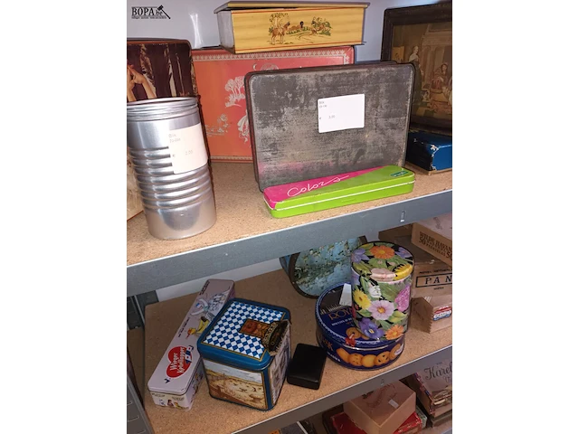 Lot 498 - blikken dozen en sigarendozen - afbeelding 3 van  4