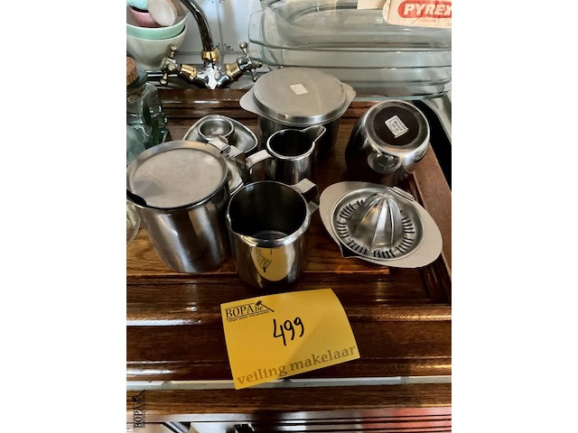 Lot 499 - inox melk suiker pers fruit eidop doos - afbeelding 5 van  5