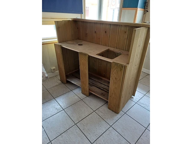 Lot 5 - afvaltoonbankje - afbeelding 3 van  4