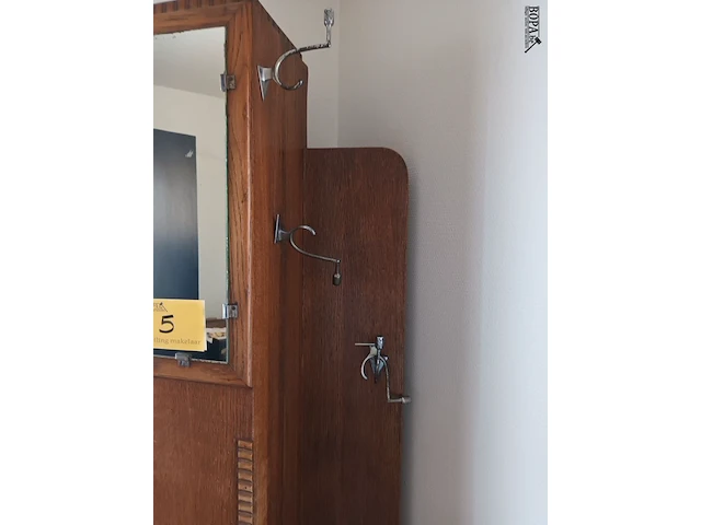 Lot 5 - art deco halkastje met kapstok - afbeelding 3 van  5
