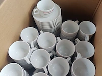 Lot 5 - bruynooghe's koffietassen en onderbordjes - afbeelding 1 van  2