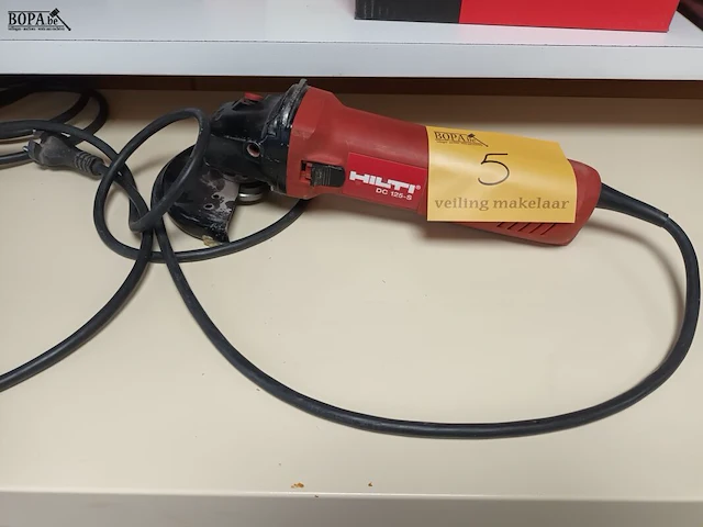 Lot 5 - haakse slijper hilti - afbeelding 1 van  3