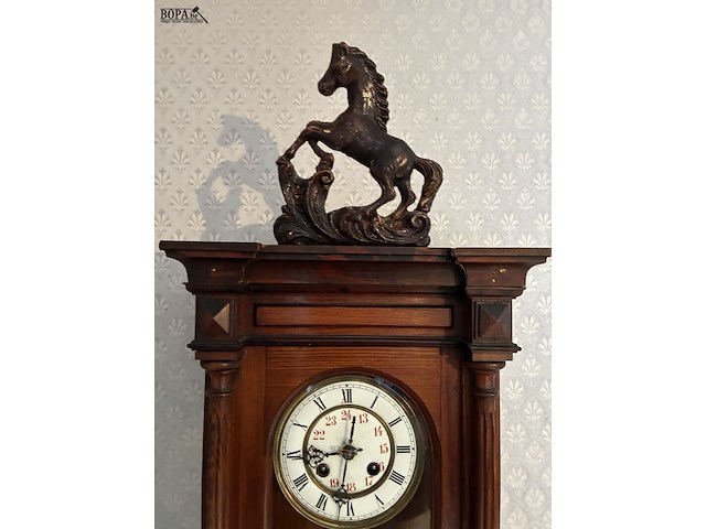 Lot 5 - hangklok met slinger - afbeelding 2 van  4