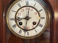 Lot 5 - hangklok met slinger - afbeelding 3 van  4