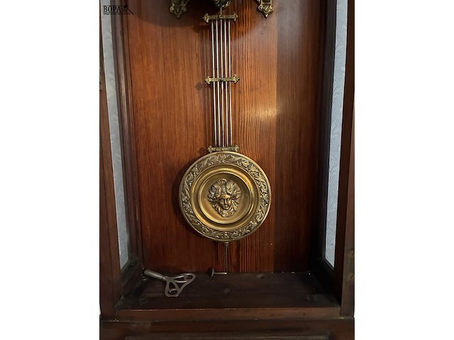 Lot 5 - hangklok met slinger - afbeelding 4 van  4