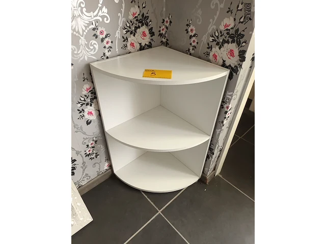 Lot 5 - hoek etagère - afbeelding 1 van  2