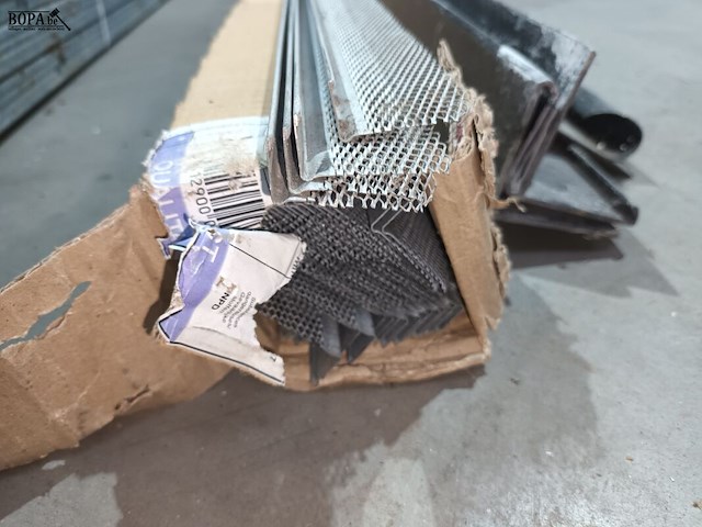 Lot 5 - hoekprofielen - afbeelding 2 van  4