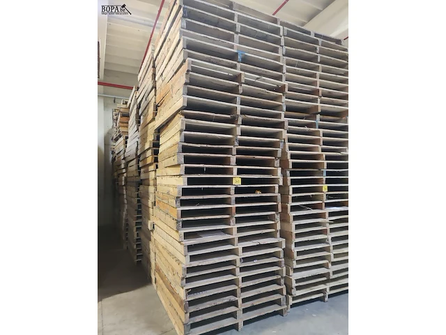 Lot 5 - houten palletten - 95 stuks - afbeelding 1 van  3