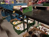 Lot 5 - houten tafel zwart. 3 stuks - afbeelding 5 van  5