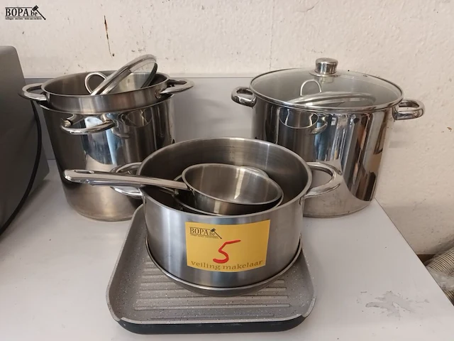 Lot 5 - kookpotten en pannen. 8 stuks - afbeelding 1 van  4