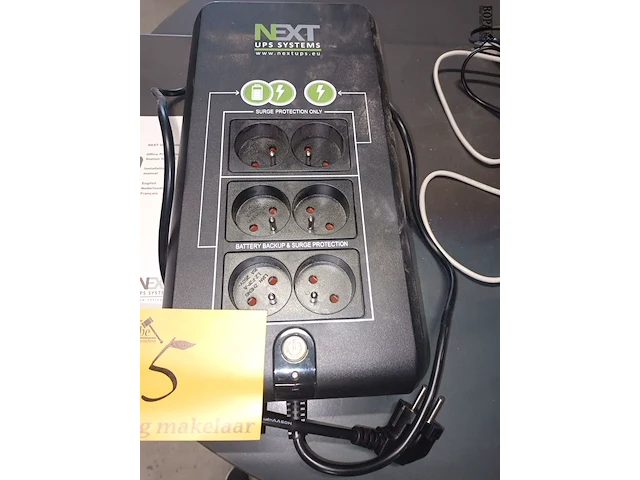 Lot 5 - next ups - afbeelding 1 van  3