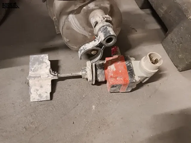 Lot 5 - pft motor voor mengmachine en watepomp - afbeelding 2 van  4
