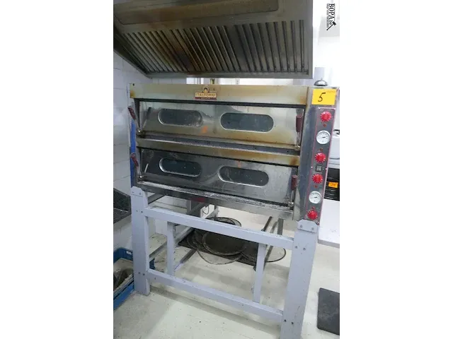 Lot 5 - pizza oven italforni - afbeelding 1 van  8
