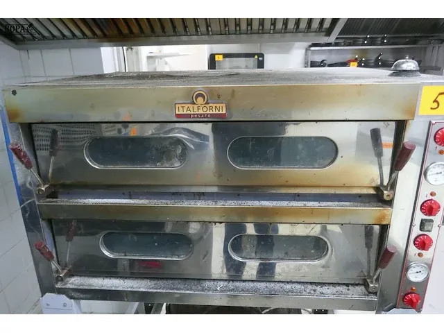 Lot 5 - pizza oven italforni - afbeelding 2 van  8