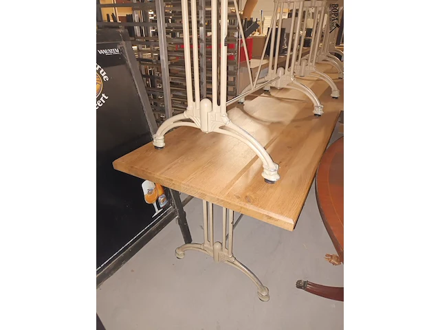 Lot 5 - rechthoekige hilma tafels. 8 stuks - afbeelding 3 van  5