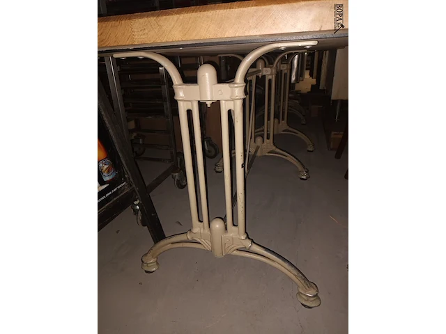 Lot 5 - rechthoekige hilma tafels. 8 stuks - afbeelding 4 van  5
