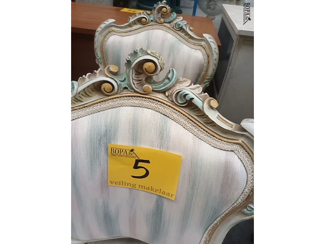 Lot 5 - stoel louis xv. 2 stuks - afbeelding 4 van  5