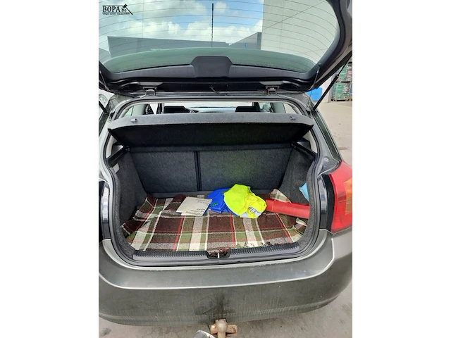 Lot 5 - toyota corolla (2003-chass.sb1jm28e80e079347) - afbeelding 16 van  20