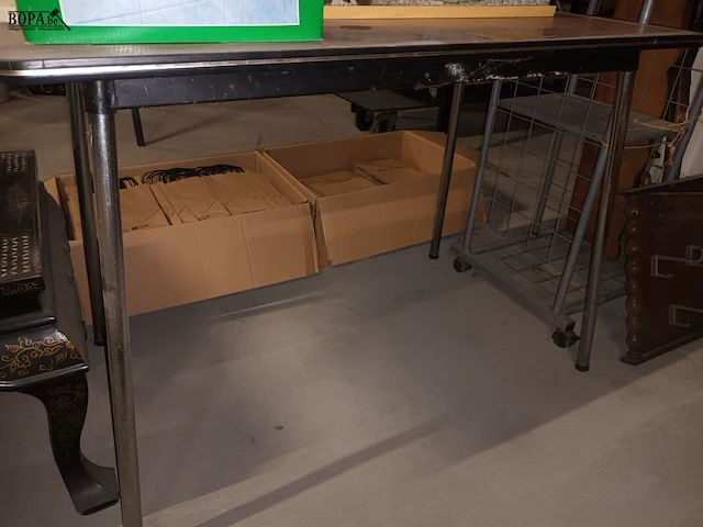 Lot 5 - vintage formica tafel - afbeelding 2 van  3