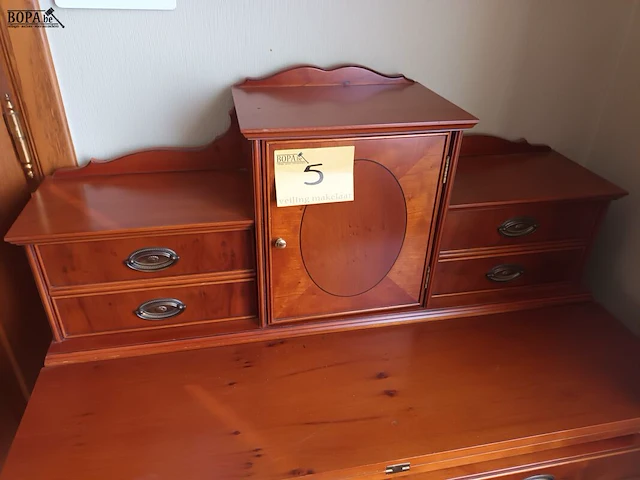 Lot 5 - vintage secretaire met inhoud - afbeelding 2 van  6