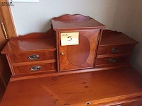 Lot 5 - vintage secretaire met inhoud - afbeelding 2 van  6