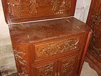 Lot 5 - volhouten chinese barkast - afbeelding 2 van  9
