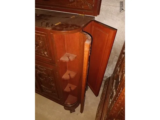 Lot 5 - volhouten chinese barkast - afbeelding 7 van  9