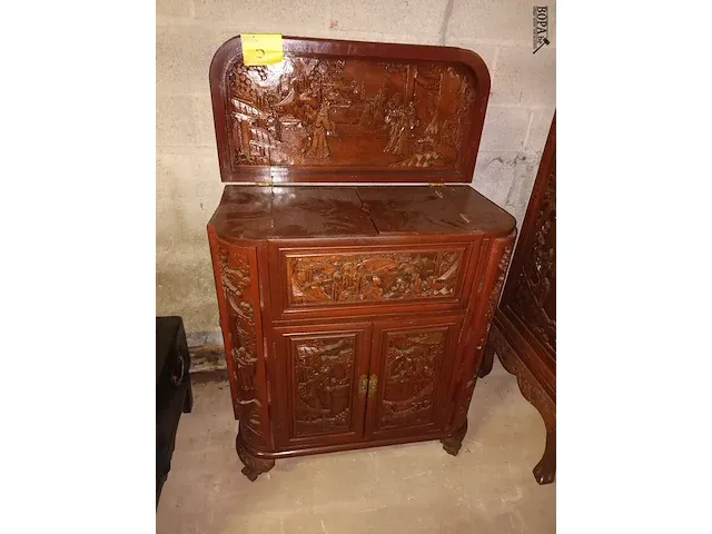 Lot 5 - volhouten chinese barkast - afbeelding 9 van  9