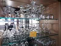 Lot 50 - glazen - afbeelding 3 van  3