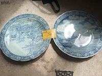 Lot 50 - hollandse delft borden. 2 stuks - afbeelding 1 van  5