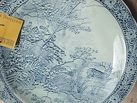 Lot 50 - hollandse delft borden. 2 stuks - afbeelding 2 van  5