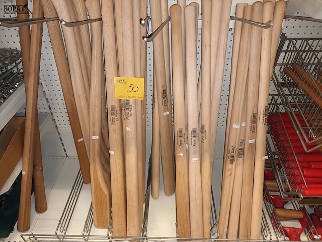 Lot 50 - houten stelen. 39 stuks - afbeelding 1 van  3