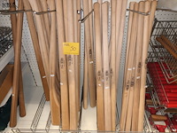 Lot 50 - houten stelen. 39 stuks - afbeelding 1 van  3