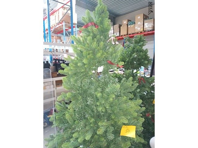 Lot 50 - kerstboom op voet - afbeelding 2 van  4