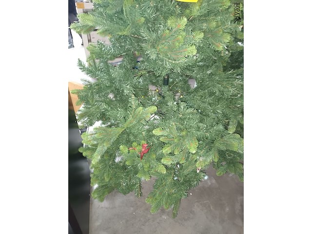 Lot 50 - kerstboom op voet - afbeelding 3 van  4